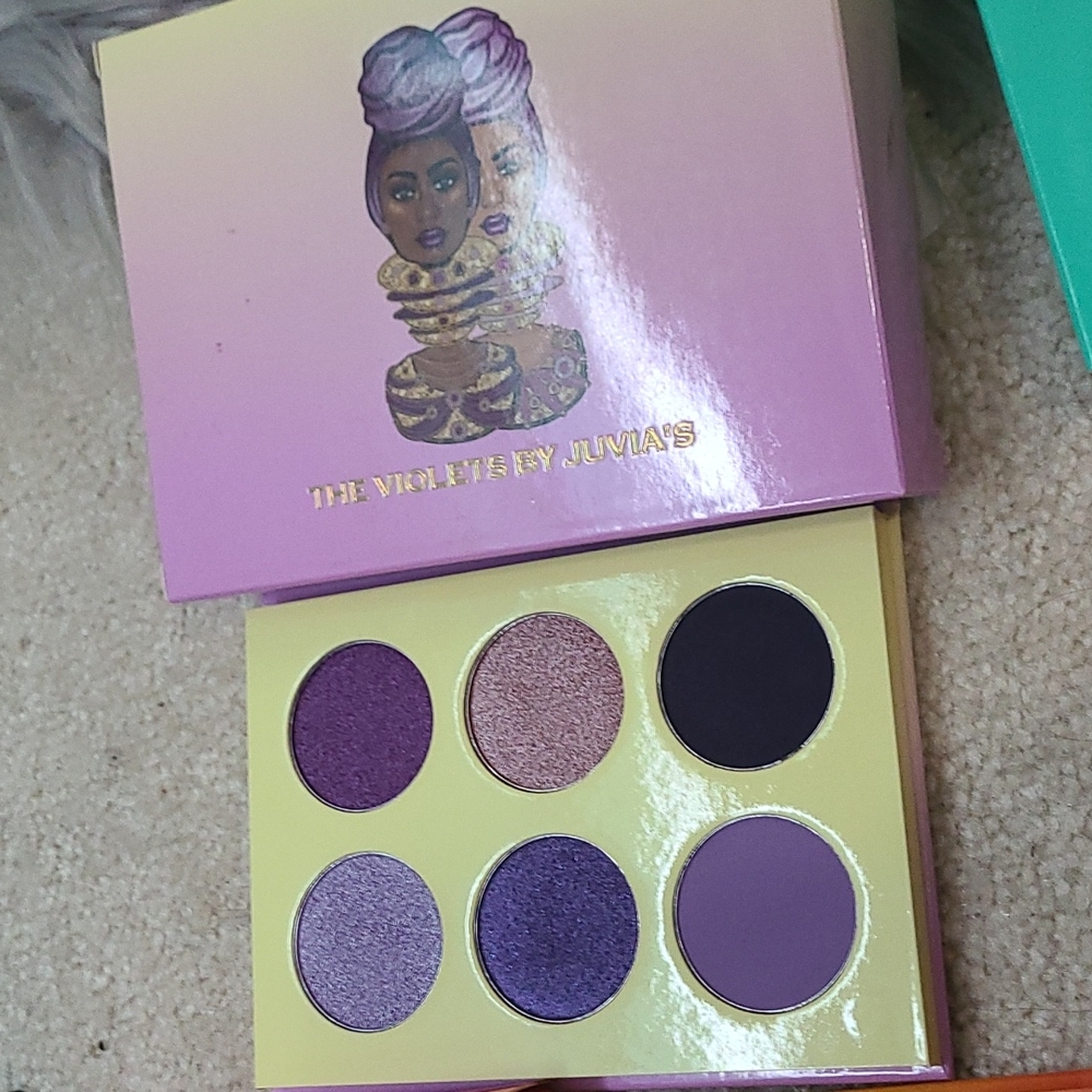 JUVIA'S PLACE EYESHADOW BUNDLE FOR SALE - Picture 5 of 8